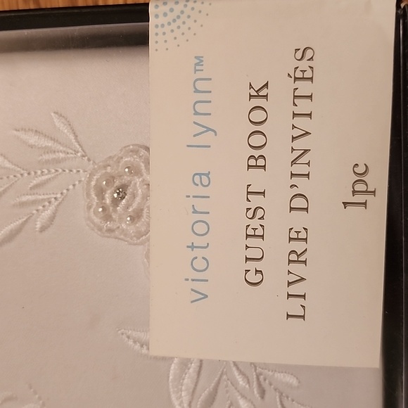 White satin flowered guest book 60 gilt pages NWT - Picture 2 of 6